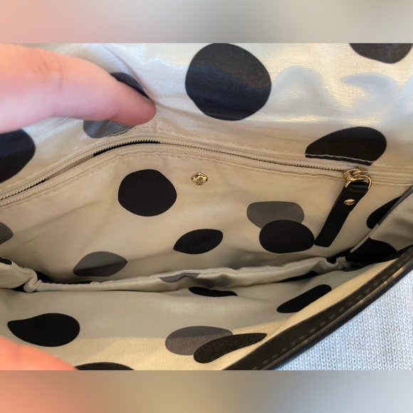 Like New Kate Spade Leather Crossbody with Patent Bow - Picture 4 of 15